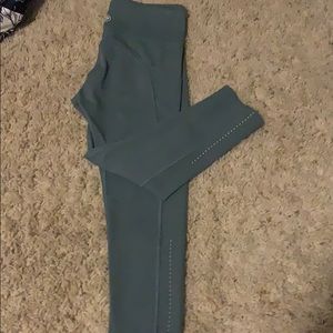 sea green capris